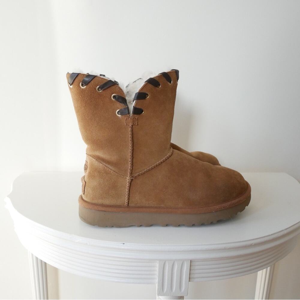 UGG Aidah Suede Whipstitch Detail Boots in US Women's 7 Chestnut Brown - Picture 3 of 10